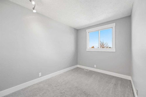 128 Castlegreen Close Ne, Calgary, AB - Indoor Photo Showing Other Room