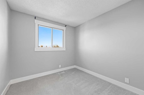 128 Castlegreen Close Ne, Calgary, AB - Indoor Photo Showing Other Room