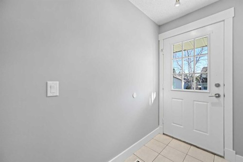 128 Castlegreen Close Ne, Calgary, AB - Indoor Photo Showing Other Room