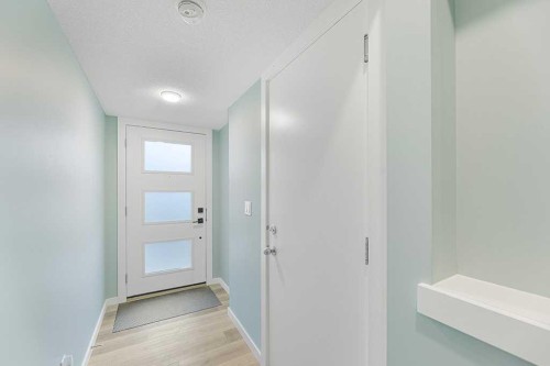 25 Spring Willow Close Sw, Calgary, AB - Indoor Photo Showing Other Room