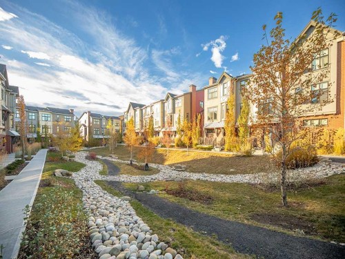 25 Spring Willow Close Sw, Calgary, AB - Outdoor