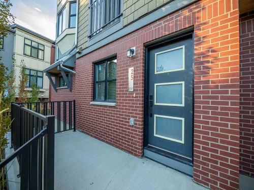 25 Spring Willow Close Sw, Calgary, AB - Outdoor With Exterior