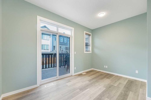25 Spring Willow Close Sw, Calgary, AB - Indoor Photo Showing Other Room