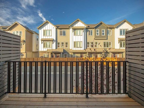 25 Spring Willow Close Sw, Calgary, AB - Outdoor