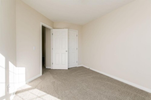 186 Copperfield Close Se, Calgary, AB - Indoor Photo Showing Other Room