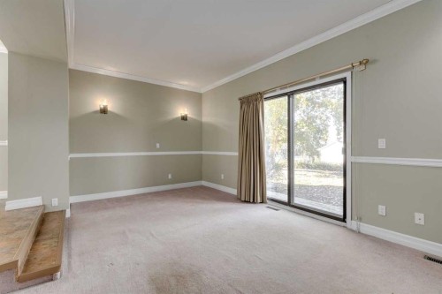 2114 20 Avenue, Didsbury, AB - Indoor Photo Showing Other Room