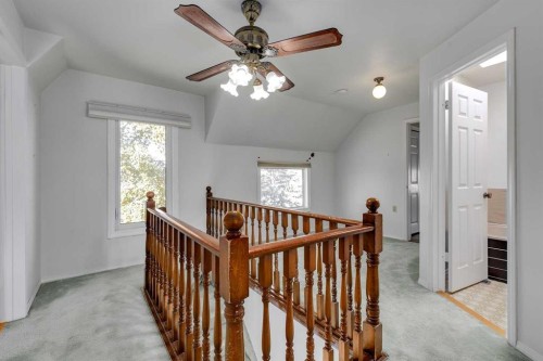 2114 20 Avenue, Didsbury, AB - Indoor Photo Showing Other Room