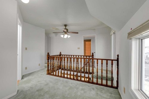 2114 20 Avenue, Didsbury, AB - Indoor Photo Showing Other Room