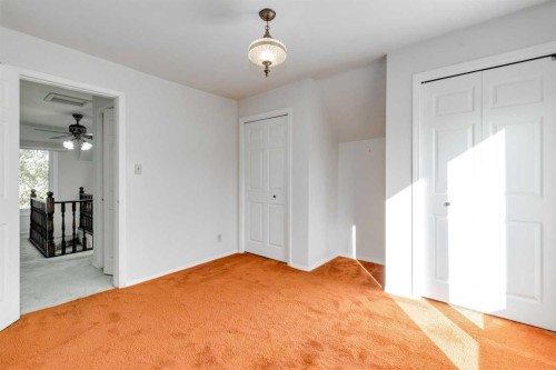 2114 20 Avenue, Didsbury, AB - Indoor Photo Showing Other Room