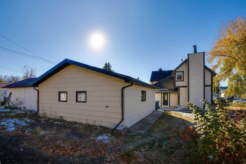 2114 20 Avenue, Didsbury, AB - Outdoor