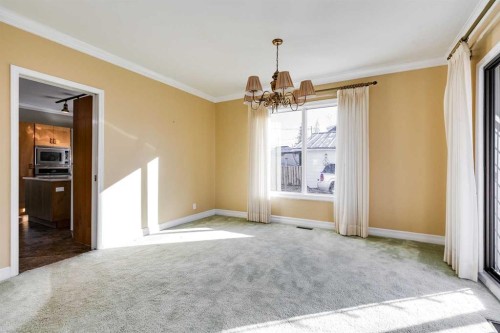 2114 20 Avenue, Didsbury, AB - Indoor