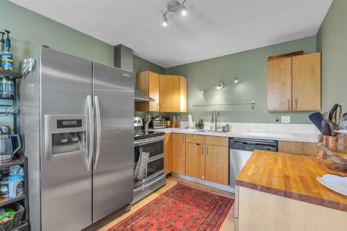 232 Abadan Place Ne, Calgary, AB - Indoor Photo Showing Kitchen