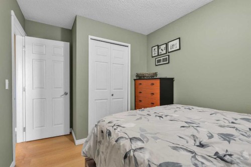 232 Abadan Place Ne, Calgary, AB - Indoor Photo Showing Bedroom