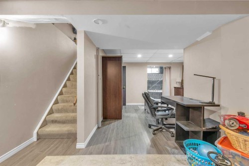 232 Abadan Place Ne, Calgary, AB - Indoor
