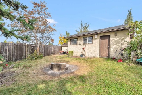 232 Abadan Place Ne, Calgary, AB - Outdoor