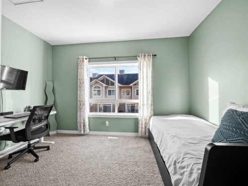 90 Skyview Ranch Gardens Ne, Calgary, AB - Indoor Photo Showing Bedroom