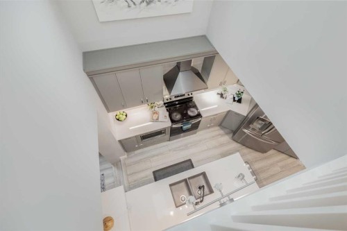 1037 Chinook Gate Heath Sw, Airdrie, AB - Indoor