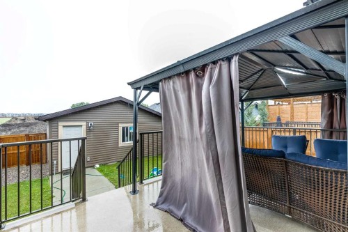 1037 Chinook Gate Heath Sw, Airdrie, AB - Outdoor With Deck Patio Veranda With Exterior