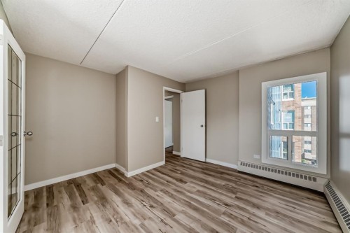 605-1414 12 Street Sw, Calgary, AB - Indoor Photo Showing Other Room