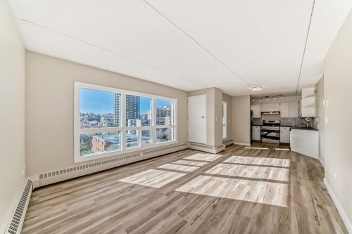 605-1414 12 Street Sw, Calgary, AB - Indoor Photo Showing Other Room