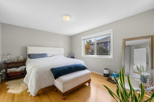 23 Valley Ponds Way Nw, Calgary, AB - Indoor Photo Showing Bedroom