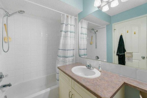 23 Valley Ponds Way Nw, Calgary, AB - Indoor Photo Showing Bathroom