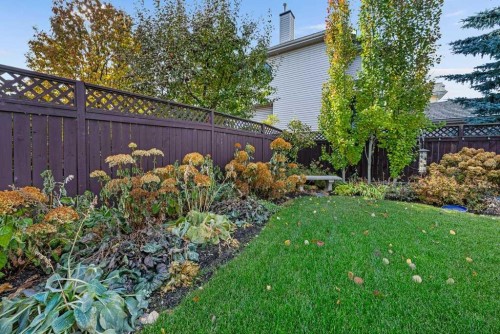 23 Valley Ponds Way Nw, Calgary, AB - Outdoor