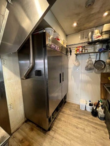 1702 12 Street Nw, Calgary, AB 