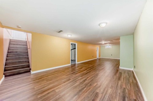 1942 Cottonwood Crescent Se, Calgary, AB - Indoor Photo Showing Other Room