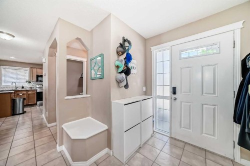 423 Morningside Way Sw, Airdrie, AB - Indoor Photo Showing Other Room