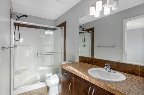 84 Fireside Way, Cochrane, AB - Indoor Photo Showing Bathroom