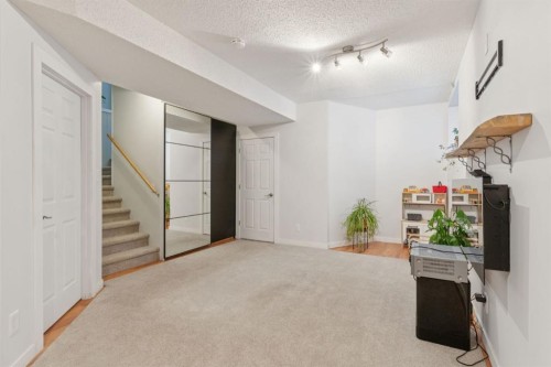 480 River Heights Green, Cochrane, AB - Indoor Photo Showing Other Room
