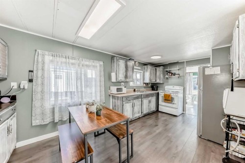 11-649 Main Street North, Airdrie, AB 