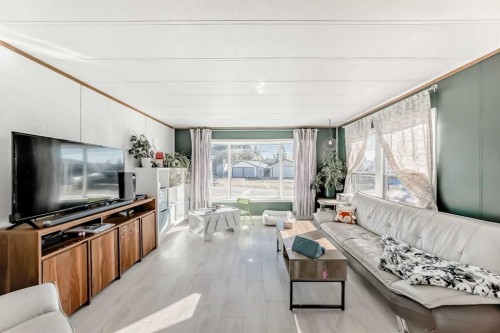 11-649 Main Street North, Airdrie, AB 