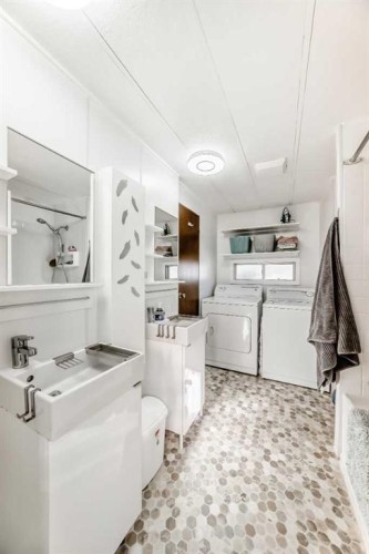 11-649 Main Street North, Airdrie, AB 