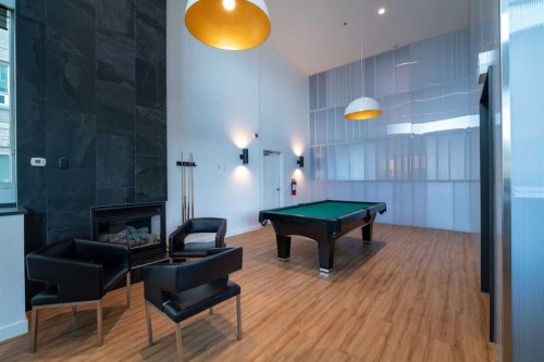 2010-210 15 Avenue Se, Calgary, AB - Indoor Photo Showing Other Room