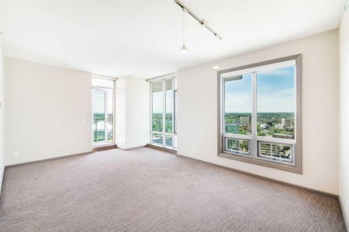 2010-210 15 Avenue Se, Calgary, AB - Indoor Photo Showing Other Room