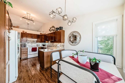 238 Citadel Hills Circle Nw, Calgary, AB - Indoor Photo Showing Kitchen
