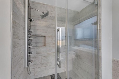 11 Saddlebrook Way Ne, Calgary, AB - Indoor Photo Showing Bathroom