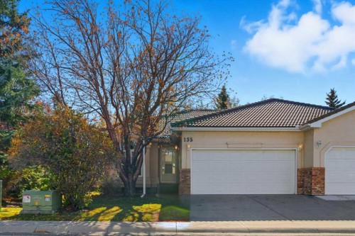 135 Hamptons Park Nw, Calgary, AB - Outdoor