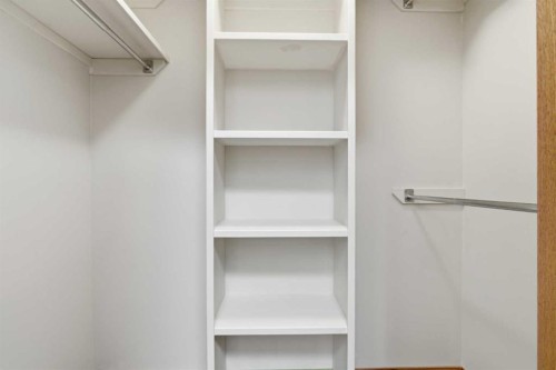 135 Hamptons Park Nw, Calgary, AB - Indoor With Storage