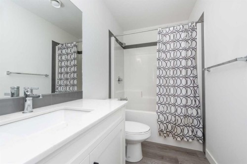 1105-200 Seton Circle Se, Calgary, AB - Indoor Photo Showing Bathroom