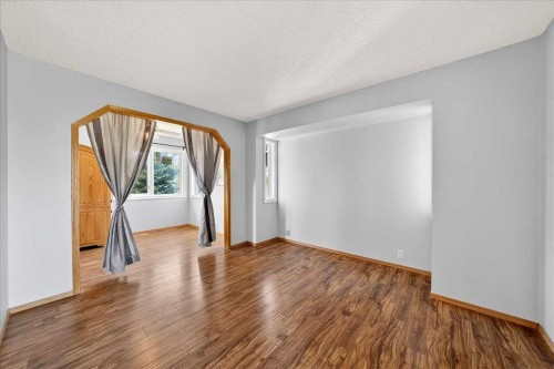 64 Macewan Park Rise Nw, Calgary, AB - Indoor Photo Showing Other Room