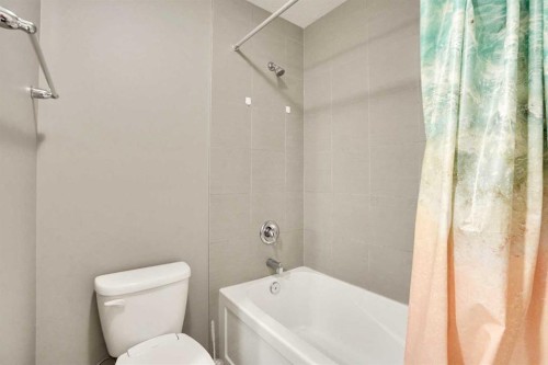128 Cityscape Row Ne, Calgary, AB - Indoor Photo Showing Bathroom