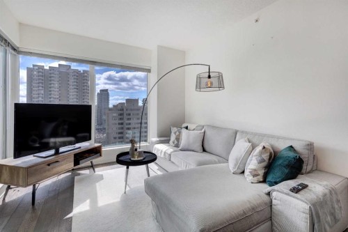 2108-930 6 Avenue Sw, Calgary, AB - Indoor Photo Showing Living Room