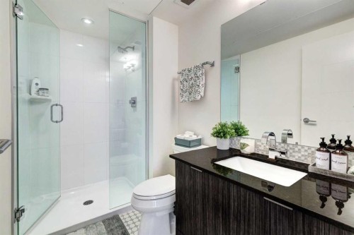 2108-930 6 Avenue Sw, Calgary, AB - Indoor Photo Showing Bathroom