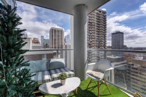 2108-930 6 Avenue Sw, Calgary, AB - Outdoor With Balcony