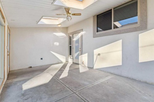 5307 7 Avenue Sw, Calgary, AB - Indoor