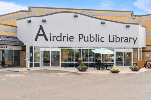 3309-403 Mackenzie Way Sw, Airdrie, AB - Outdoor