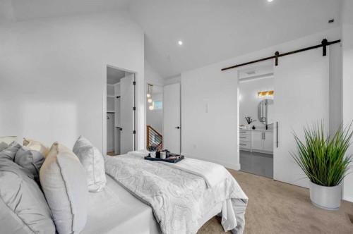 3404 2 Street Nw, Calgary, AB - Indoor Photo Showing Bedroom